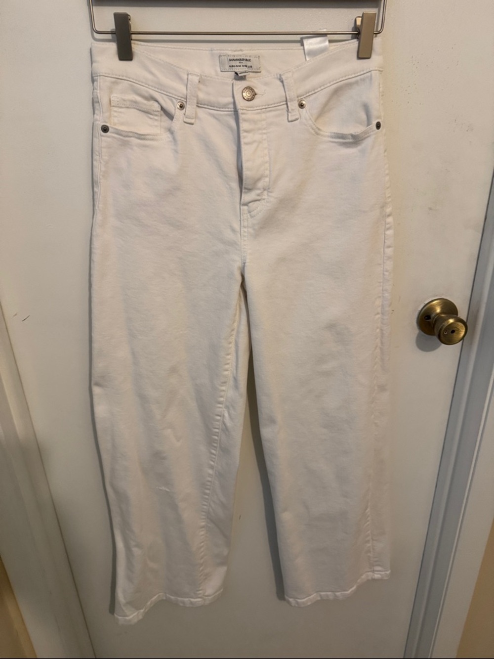Banana Republic White Cropped Straight-Leg Jeans